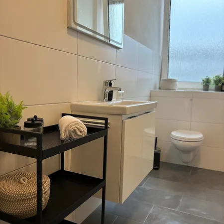 Helles City Apartment Fuer Familien & Gruppen Neu-Ulm Exterior photo