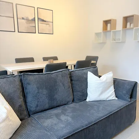 Helles City Apartment Fuer Familien & Gruppen Neu-Ulm Exterior photo