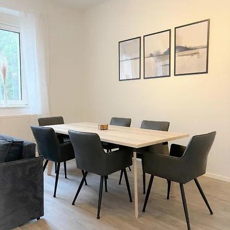 Helles City Apartment Fuer Familien & Gruppen Neu-Ulm Exterior photo