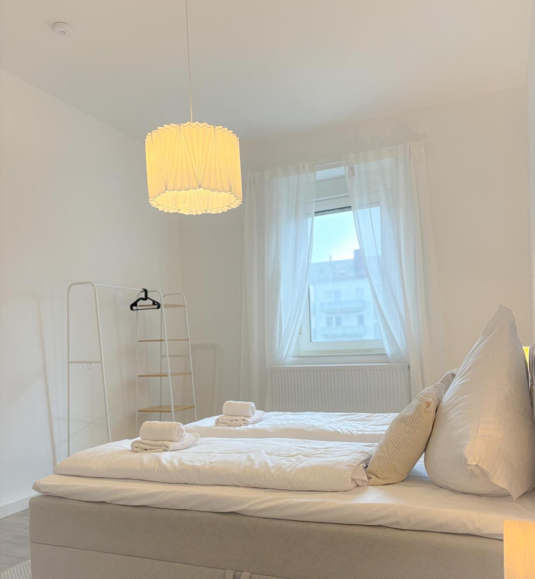 Helles Fuer Familien & Gruppen Apartment Neu-Ulm